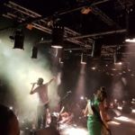 נצ'י נצ' בשוני: מחאפלת ריקודים למטאל עתיר גיטרות